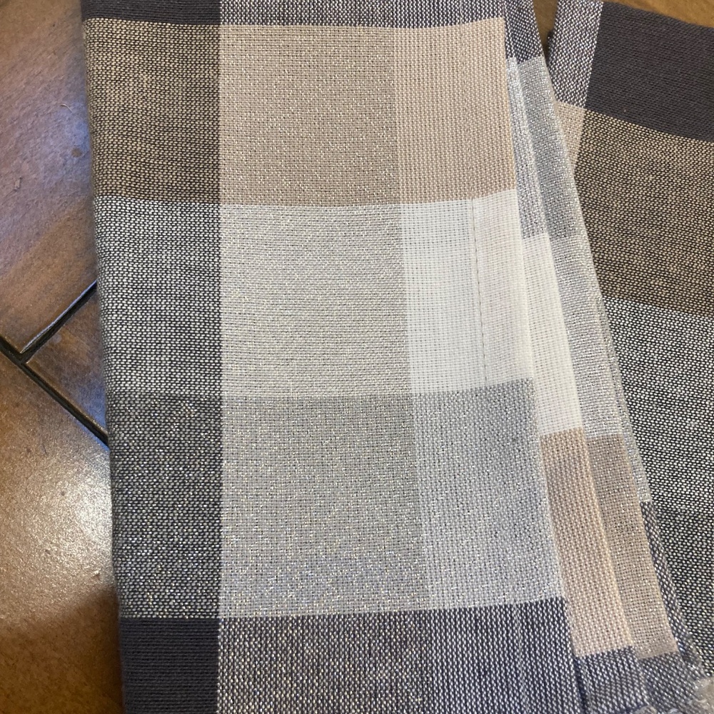 Rachel Ashwell Plaid Cloth Napkins Set of 4 New - Picture 2 of 7